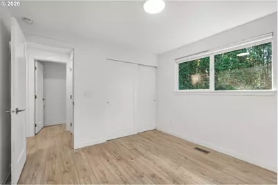 10220 SE Mount Scott Blvd, Portland, OR 97266 - Photo 5