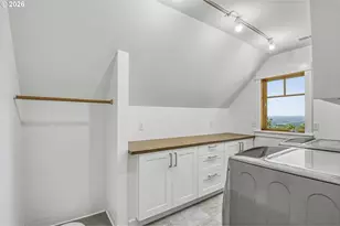 483 NW Skyline Crest Rd, Portland, OR 97229 - Photo 35