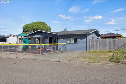 1617 Arthur St, North Bend, OR 97459 - Photo 1