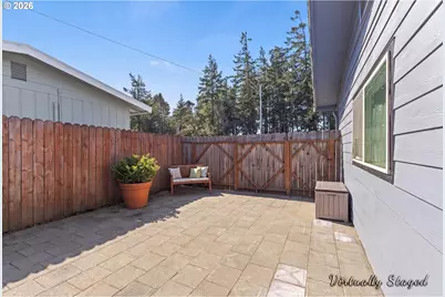 1617 Arthur St, North Bend, OR 97459 - Photo 35