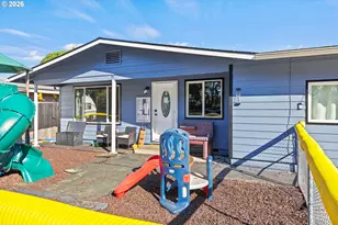 1617 Arthur St, North Bend, OR 97459 - Photo 3