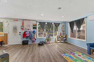 1617 Arthur St, North Bend, OR 97459 - Photo 5