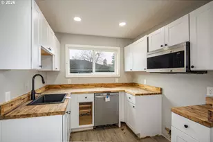 1879 G St, Springfield, OR 97477 - Photo 3