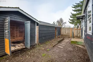 1879 G St, Springfield, OR 97477 - Photo 17