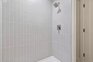 4643 N Gantenbein Ave, Portland, OR 97217 - Photo 39