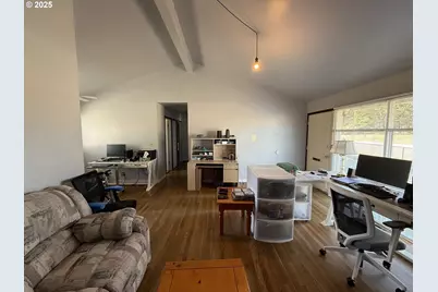 2975 Colorado Ave, North Bend, OR 97459 - Photo 3