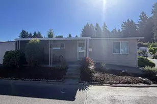11448 SW Royal Villa Dr, Portland, OR 97224 - Photo 5