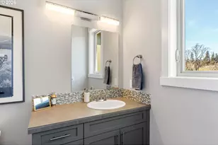 921 Goose Wy, Hood River, OR 97031 - Photo 31