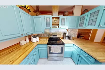 32051 Cedar Valley Rd, Gold Beach, OR 97444 - Photo 11