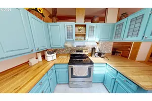 32051 Cedar Vly Rd, Gold Beach, OR 97444 - Photo 11