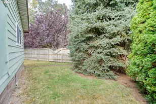 1411 NW 9th Ct, McMinnville, OR 97128 - Photo 7