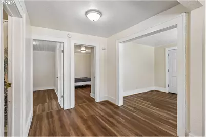 807 Columbia St, Kelso, WA 98626 - Photo 11