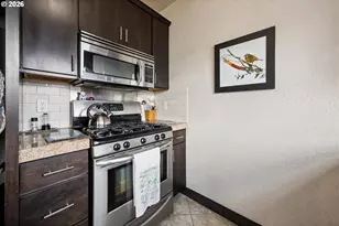 2025 SE Caruthers St, Portland, OR 97214 - Photo 17