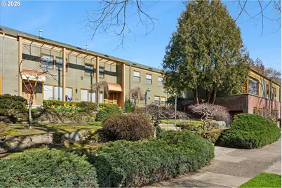 2025 SE Caruthers St #18, Portland, OR 97214 - Photo 3