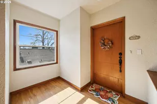 2025 SE Caruthers St, Portland, OR 97214 - Photo 5