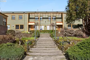 2025 SE Caruthers St, Portland, OR 97214 - Photo 1