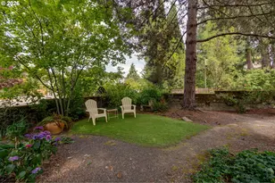 1081 NW Baker Crest Ct, McMinnville, OR 97128 - Photo 43