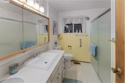 [Address not provided], Springfield, OR 97477 - Photo 15