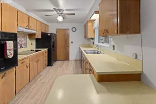 212 Hayden Bridge Way, Springfield, OR 97477 - Photo 9