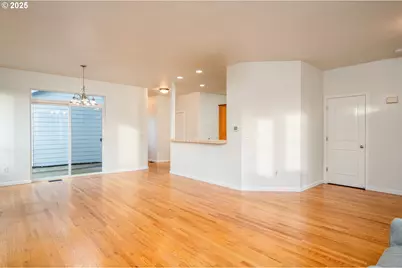 1113 W Powell Blvd, Gresham, OR 97030 - Photo 5