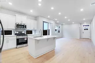 7710 SE Contour Ln, Hillsboro, OR 97123 - Photo 5