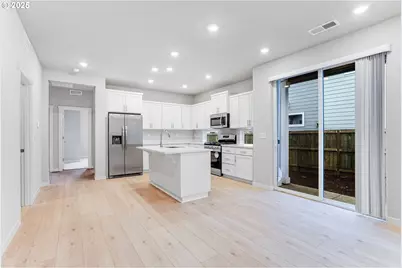 7710 SE Contour Ln, Hillsboro, OR 97123 - Photo 9