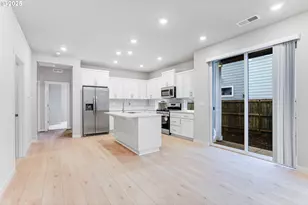 7710 SE Contour Ln, Hillsboro, OR 97123 - Photo 9