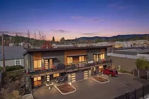 1308 E Main St, Cottage Grove, OR 97424 - Photo 1