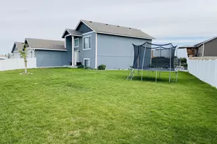 472 Cardinal Pl, Umatilla, OR 97882 - Photo 29