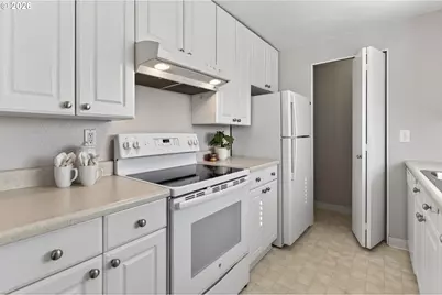 12630 NW Barnes Rd #3, Portland, OR 97229 - Photo 13