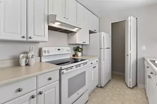 12630 NW Barnes Rd, Portland, OR 97229 - Photo 13