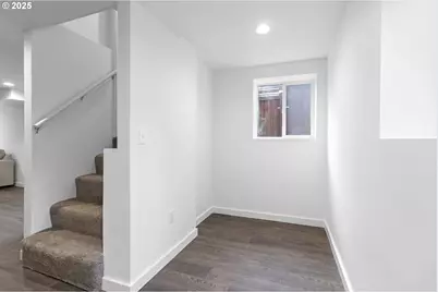 1241 NW Couch St, Camas, WA 98607 - Photo 23