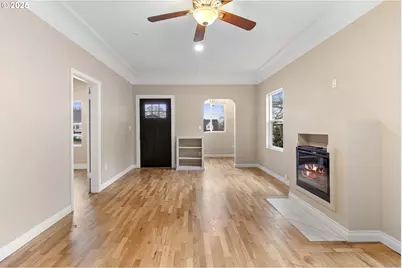 1241 NW Couch St, Camas, WA 98607 - Photo 9