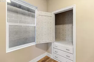 1241 NW Couch St, Camas, WA 98607 - Photo 15