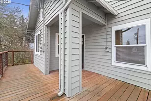 1241 NW Couch St, Camas, WA 98607 - Photo 3