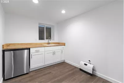 1241 NW Couch St, Camas, WA 98607 - Photo 25