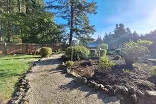 62934 Crown Point Rd, Coos Bay, OR 97420 - Photo 13