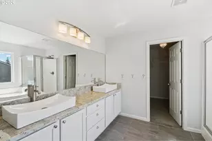 698 NW Hertel St, Hillsboro, OR 97124 - Photo 37