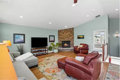18525 NE Marine Dr #E8, Portland, OR 97230 - Photo 13