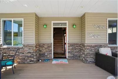 18525 NE Marine Dr #E8, Portland, OR 97230 - Photo 9