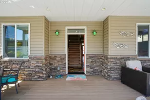 18525 NE Marine Dr, Portland, OR 97230 - Photo 9