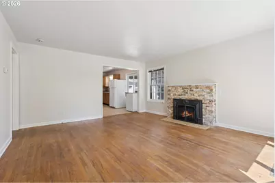 1385 NE Pearl St, Salem, OR 97301 - Photo 7