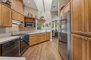 15465 Tanager Dr, Lake Oswego, OR 97035 - Photo 17
