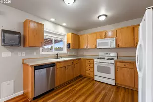 2653 Grey Fox Dr, Sutherlin, OR 97479 - Photo 9