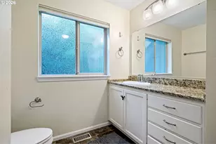 75 Marlboro Ln, Eugene, OR 97405 - Photo 11