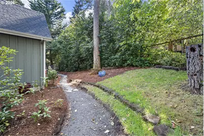 75 Marlboro Ln, Eugene, OR 97405 - Photo 33