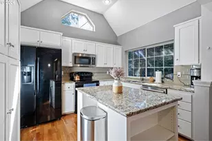75 Marlboro Ln, Eugene, OR 97405 - Photo 15