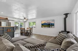 60091 Hopi Rd, Bend, OR 97702 - Photo 11