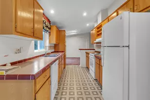 1655 S Elm St, Canby, OR 97013 - Photo 15