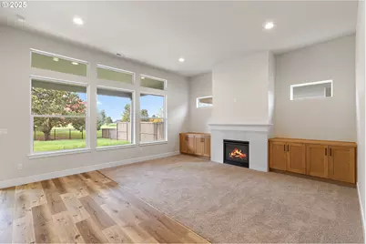 707 Magnolia Ave, Woodburn, OR 97071 - Photo 7